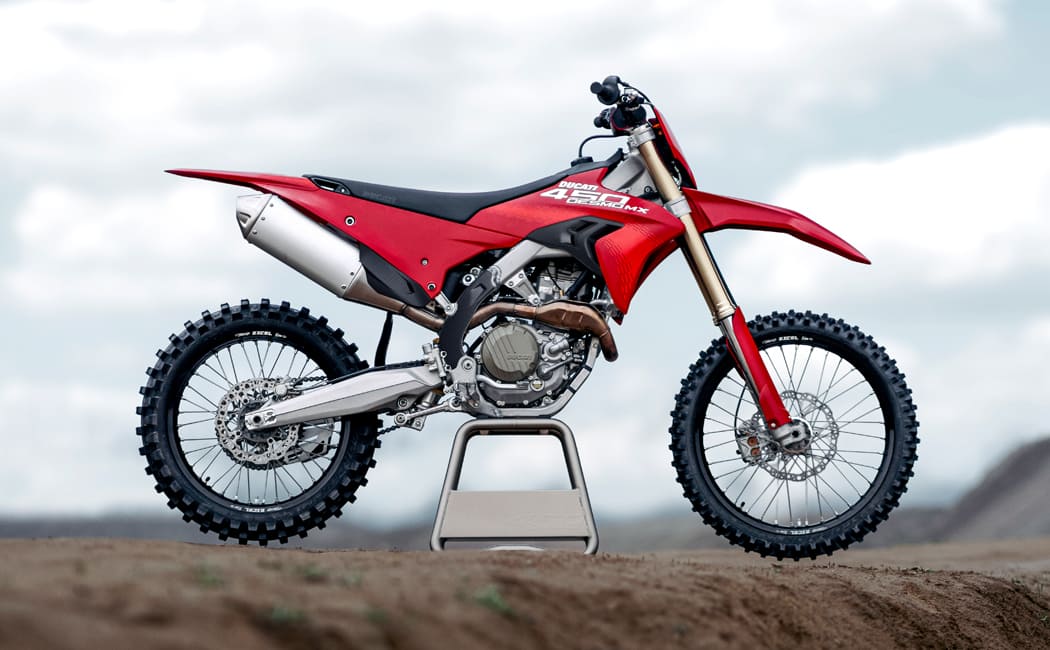 fotografia da moto de motocross Ducati Desmo450 MX